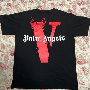 Vlone x Palm Angels T-Shirt. Black and red. Size XL.
